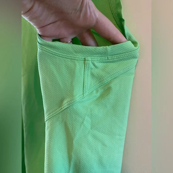 Lululemon Front Zip Tank Green 10 - Picture 4 of 16